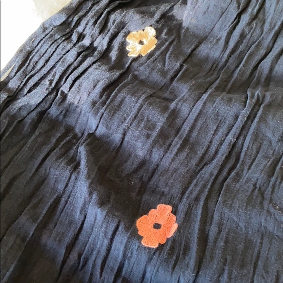 Beautiful J Crew Scarf - Picture 4 of 6